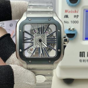 THB Santos Skeleton Quick-Release Strap Series 2024 Debut Specifications Match Authentic Model Case Diameter: 39.8mm Movement: Swiss Ronda 4S20 Modified Mechanical Movement Case Thickness: 9.08mm Dial Color: Skeleton Dial Shape:Square SKU: Black, Silver with Silver Bezel, Silver with Rose Bezel, Silver with Gold Bezel Strap: Imported Italian calfskin leather Buckle: Cartier original buckle Case Back: See-through case back Crystal: Sapphire crystal Hands: Blue blued steel hands Black model features imported green luminous material Crown: Gem-set crown